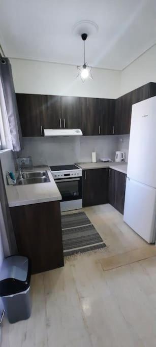 Comfort Apartment In The City Kalamata Ngoại thất bức ảnh